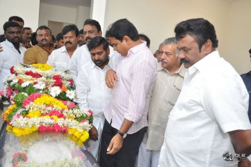 Celebs Pay Condolences to C Narayana Reddy